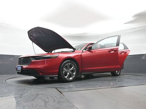 Certified 2023 Honda Accord EX image 43