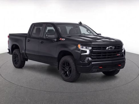Used 2025 Chevrolet Silverado 1500 LT Trail Boss w/ Convenience Package II AWD/4WD image 2