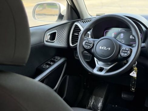 Certified 2024 Kia Soul LX w/ Option Group 015 FWD image 31