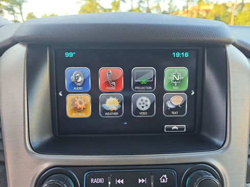Used 2017 GMC Yukon XL Denali w/ Open Road Package AWD/4WD image 22