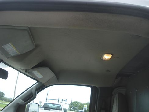 Used 2021 Chevrolet Express 2500 RWD image 36