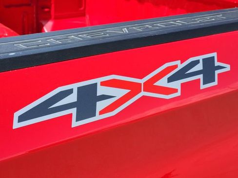 Used 2025 Chevrolet Silverado 1500 LT image 13