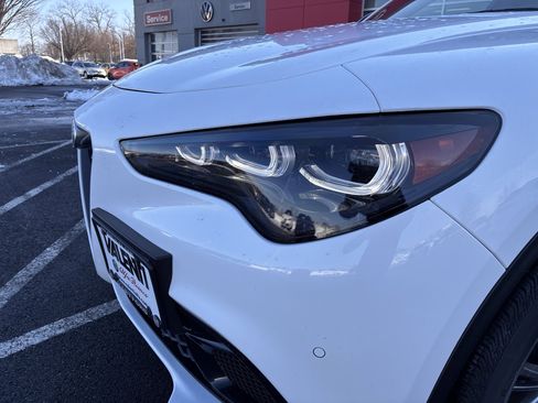 Used 2024 Alfa Romeo Stelvio Sprint image 10