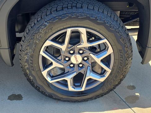 New 2026 GMC Sierra 1500 SLE AWD/4WD image 32