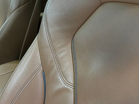 Used 2020 BMW 530e xDrive w/ Premium Package image 20