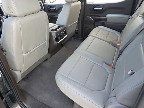 Used 2020 GMC Sierra 1500 SLT RWD image 29