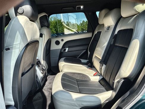Used 2022 Land Rover Range Rover Sport HST image 15
