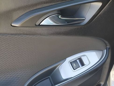 Used 2025 Chevrolet Malibu RS image 46