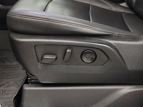 Used 2023 Chevrolet Silverado 1500 LTZ image 19