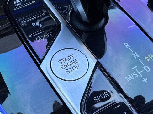 Used 2020 BMW X7 xDrive40i w/ Luxury Seating Package AWD/4WD image 18