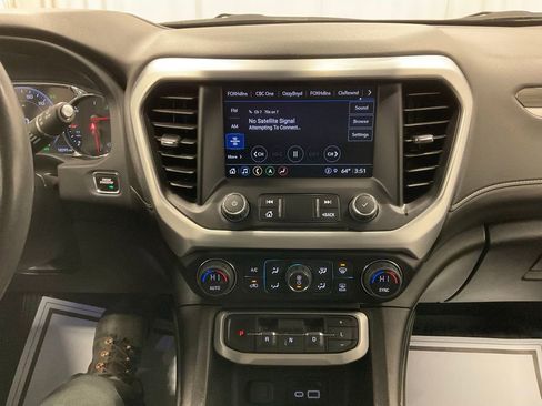 Used 2022 GMC Acadia SLT image 13