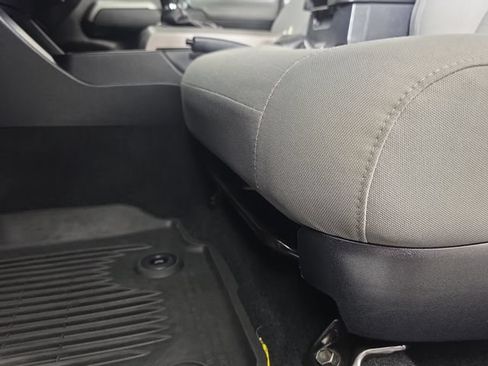 Used 2019 Toyota Tacoma SR5 AWD/4WD image 28