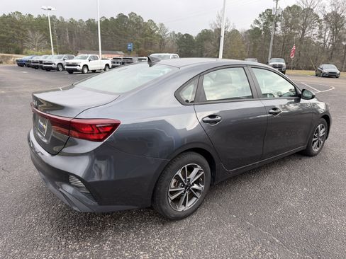 Used 2024 Kia Forte LXS image 5