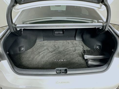 Used 2020 Lexus ES 300h w/ Premium Package image 27