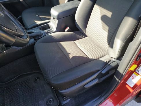 Used 2017 Toyota RAV4 LE image 20