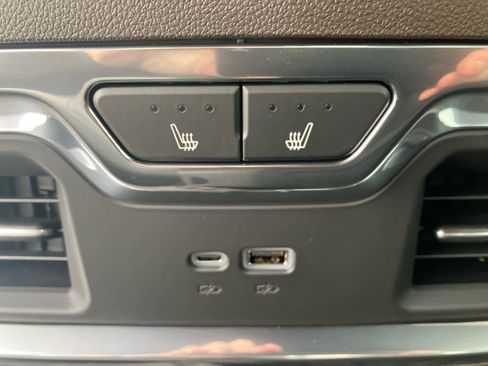 New 2026 GMC Sierra 1500 SLT w/ SLT Premium Plus Package image 43