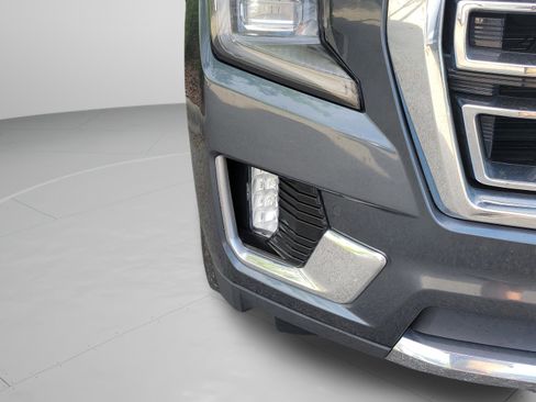 Used 2021 GMC Yukon SLT w/ SLT Premium Package image 10
