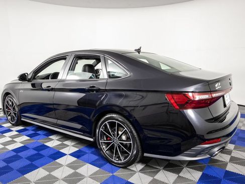 Used 2025 Volkswagen Jetta GLI Autobahn FWD image 8
