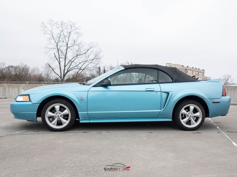 Used 1999 Ford Mustang Convertible image 4