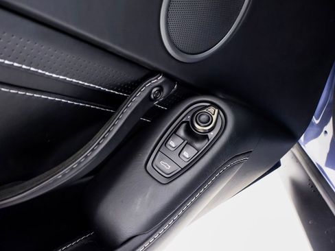 Used 2020 Aston Martin V8 Vantage Coupe RWD image 23