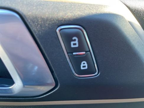 Used 2024 Ford Bronco Wildtrak image 12