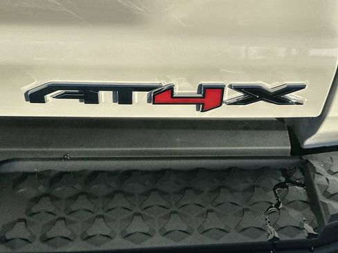 New 2026 GMC Canyon AT4X w/ AT4X AEV Edition AWD/4WD image 33