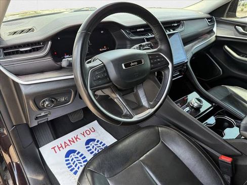 Used 2022 Jeep Grand Cherokee L Limited image 12