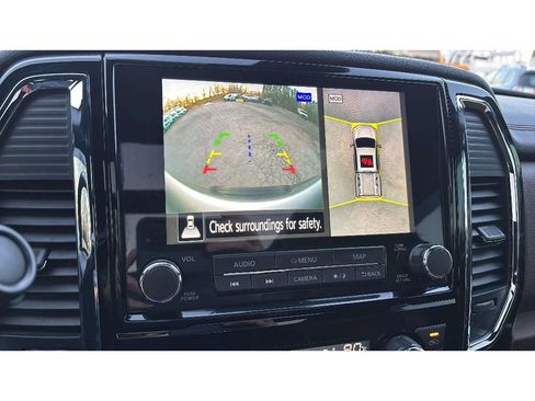 Used 2021 Nissan Titan Platinum Reserve w/ Moonroof Package image 18