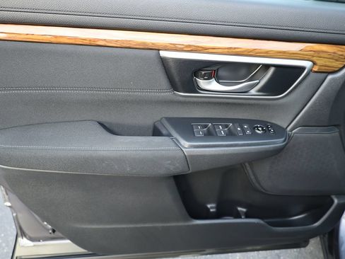 Used 2018 Honda CR-V EX image 9