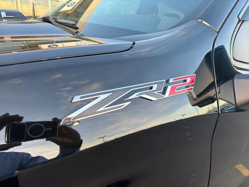 Used 2022 Chevrolet Silverado 1500 ZR2 w/ Technology Package image 13