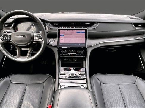 Used 2023 Jeep Grand Cherokee Overland w/ MOPAR Finishing Package image 9