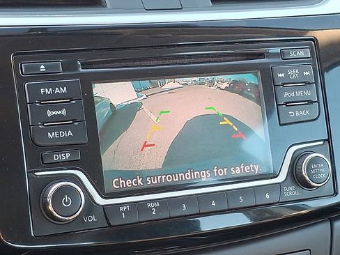 Used 2018 Nissan Sentra SV image 19