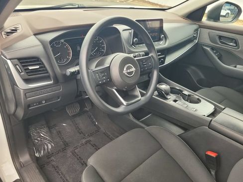 Used 2023 Nissan Rogue S FWD image 12