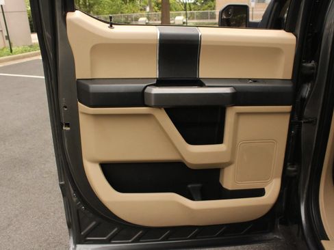 Used 2020 Ford F150 XLT RWD image 21
