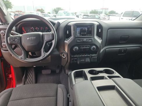 Used 2025 Chevrolet Silverado 1500 Custom Trail Boss w/ Turbomax Blackout Package AWD/4WD image 19