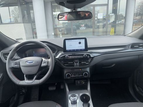 Used 2025 Ford Escape ST-Line Select image 9