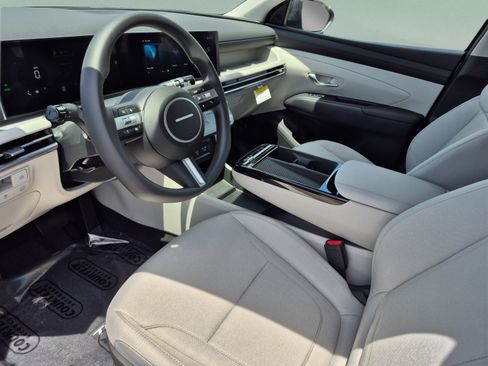 New 2026 Hyundai Tucson Blue SE FWD image 17