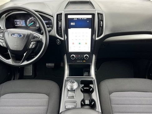 Used 2024 Ford Edge SE w/ Black Appearance Package image 18