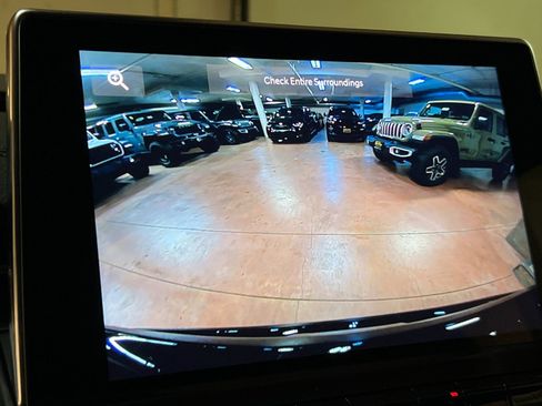 New 2026 Jeep Compass Limited image 18