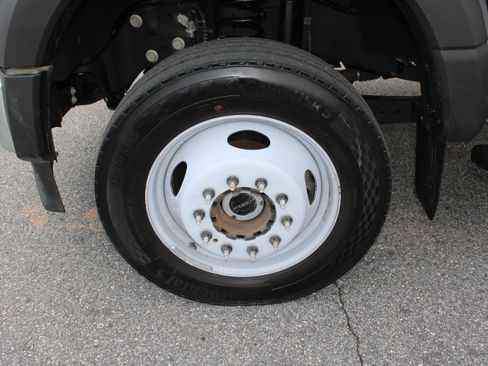 Used 2024 Ford F550 4x4 Regular Cab Super Duty image 10