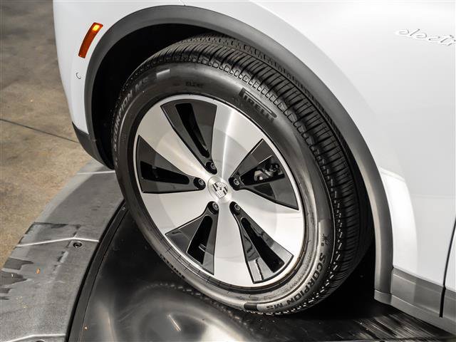 Used 2026 Porsche Macan Electric RWD image 16