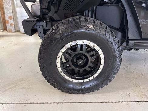 Used 2015 Jeep Wrangler Unlimited Sahara AWD/4WD image 42