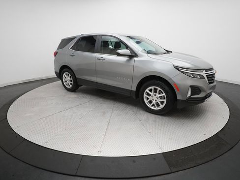 Used 2024 Chevrolet Equinox LT image 13