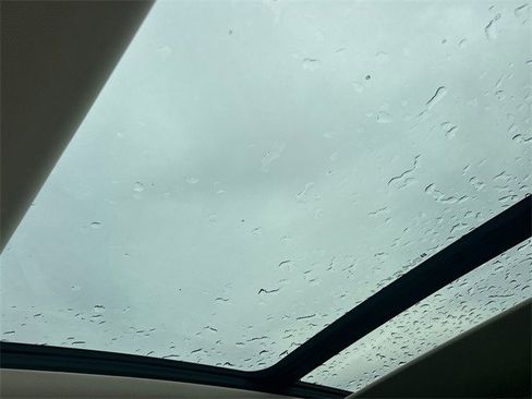 Used 2022 Buick Envision Avenir w/ Technology Package II image 33