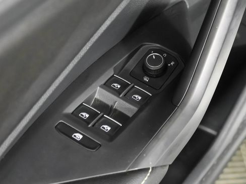 Used 2023 Volkswagen Jetta Sport FWD image 33