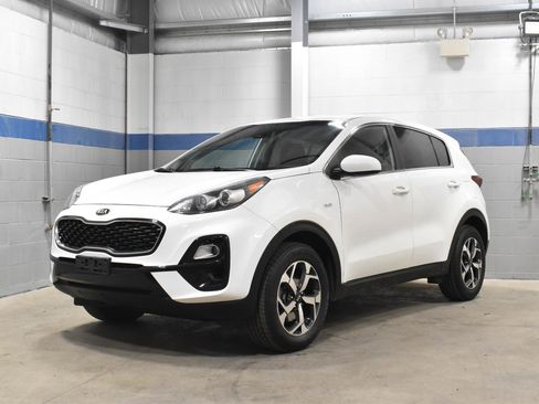 Used 2020 Kia Sportage LX AWD/4WD image 2