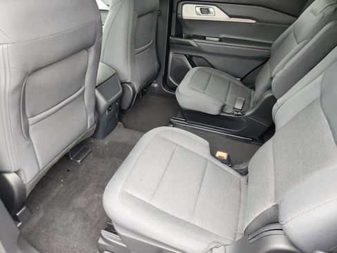 New 2026 Ford Explorer Active RWD image 29