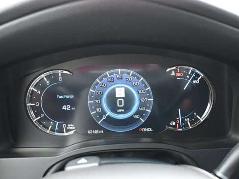 Used 2020 Cadillac Escalade Luxury image 14