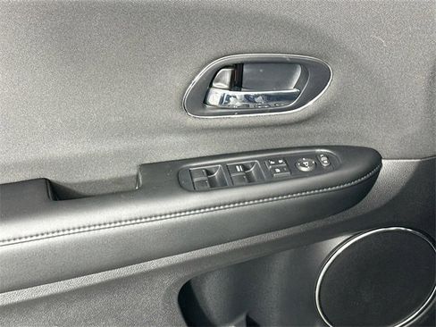 Used 2022 Honda HR-V EX image 24