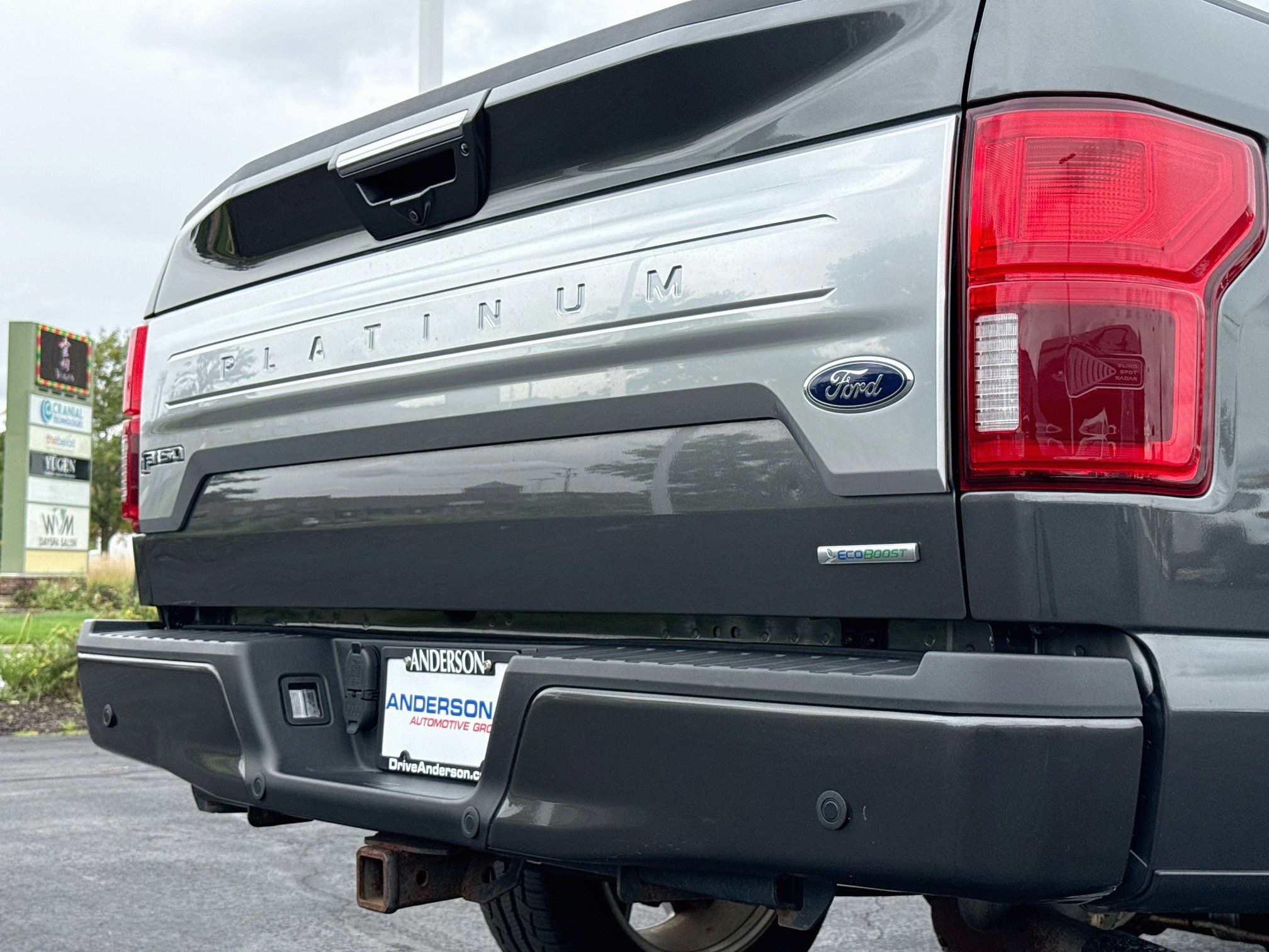 Used 2019 Ford F150 Platinum w/ Equipment Group 701A Luxury AWD/4WD image 6